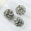 Set di tre pigne decorative argento opaco per addobbi natalizi e decorazioni casa - 4-5cm / Argento