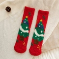 Rote Weihnachtssocken aus Korallenfleece mit Weihnachtsbaum-Stickerei und flauschigem Stoff - Einheitsgröße / Weihnachtsbaum