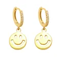 Elegante goldene Creolen mit Zirkonia und einem hängenden Smiley-Anhänger in hochwertiger Optik - Klassischer Hohler Smiley Stil C / Gold
