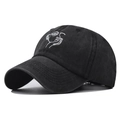 Cappellino da baseball classico in cotone nero lavato con ricamo artistico del viso - Regolabile / Nero Lavato