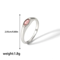 Détail de la bague en acier avec pierre marquise rose et mesure de diamètre de 2,05 cm - Anneau Argenté - Zircone Rose (TR4196-6-S)