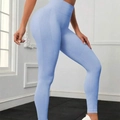 Legging de yoga sans couture bleu clair à taille haute et effet push-up pour le fitness - Bleu