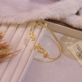 Polierter goldener Edelstahl-Armreif mit detailliertem Seepferdchen-Design am Ende - 7# Seepferdchen