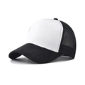 Detail einer klassischen Trucker-Cap mit atmungsaktivem Mesh und hochwertigem Stoff - M (56-58cm) / Schwarz & Weiß
