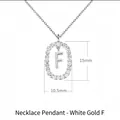 Ciondolo lettera F in argento con bordo in zirconia e altezza di 15 mm - Stile Lettera F con Cornice Ovale Incastonata di Strass / 40-50cm Regolabile / Oro bianco