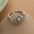 Silver-plated geometric criss-cross open ring with a round clear zircon stone - Adjustable Open / X-shape Cross Zirconia Style / Silver (13661)