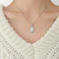 Collana con pendente ovale d'argento con ritratto e rilievo vintage per donna - Color Acciaio