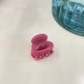 Detalle de pinza para el pelo de acetato rosa con logotipo dorado hecho a mano - 2.6cm / Rosa