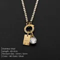 Collana tennis in acciaio inossidabile placcata oro 14K con la lettera T e strass - Lettera T