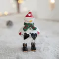 Niedliche Schneemann-Weihnachtsfigur aus Eisen mit Hut und Schal, 10cm Tischdeko - Weißer Stehender Weihnachtsschneemann