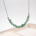 Collana in acciaio al titanio argento con cristalli irregolari color verde chiaro - Stile Color Turchese