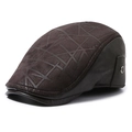 Gorra plana para hombre de cuero sintético marrón oscuro con relieve de líneas finas - Ajustable / café
