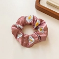 Coletero de satén rosa con estampado de margaritas para coletas de alta elasticidad - Rosa empolvado