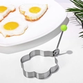 Molde para huevos fritos de acero inoxidable con forma de nube y mango verde - Flor