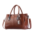 Sac Boston rétro marron pour femme avec poignées tressées et bandoulière réglable chic - Marron