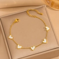 Bracciale a cuore in acciaio inossidabile placcato oro 18K con inserti in conchiglia bianca - Cuore in Conchiglia Bianca (Oro)