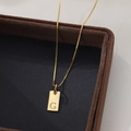 Minimalist S925 silver necklace with gold rectangle pendant engraved with letter G - Letter G / Gold