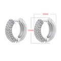 Dettaglio di orecchini a cerchio con zirconi incastonati, misura 15mm x 16mm - VE1459 (15mmx16mm) / Oro Bianco