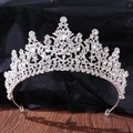 Lussuosa corona da sposa in argento con cristalli scintillanti su base in legno scuro - Argento con Strass Bianco