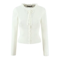 Dettaglio del cardigan in maglia a costine bianca con collo a volant e fiocco - S / Top Bianco