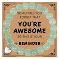 Bracelet en pierre naturelle vert clair 8mm avec cœur sur carte cadeau You Are Awesome - Bracelet en aventurine verte