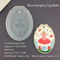 Vue détaillée du moule en silicone pour pendentif Alice avec dimensions de moulage - Moule d'étiquette Alice