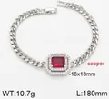 Detail eines Armbands mit quadratischem rotem Edelstein und Größenangaben aus Kupfer - Versilbert Rot