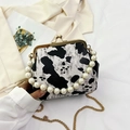 Borsa trendy con stampa muccata, manico di perle e catena dorata per donna - Stampa mucca