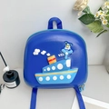 Mochila infantil azul rígida de EVA con diseño de barco 3D y texto VROOM frontal - Azul