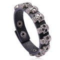 Punk-Lederarmband für Herren in Schwarz mit silbernen Totenköpfen und Druckknöpfen - Schwarz