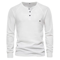 Dettaglio del tessuto a nido d'ape bianco e collo Henley a tre bottoni sulla maglia a maniche lunghe - XL / Bianco