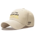 Berretto da baseball in cotone beige con ricamo 3D nero e giallo e visiera curva - Beige Scuro