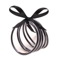 Set di 5 braccialetti flessibili con glitter neri e un elegante fiocco di raso nero - Set di braccialetti glitter nero con fiocco (30032)