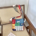 Ethno-Patchwork-Bucket-Bag aus Canvas mit Blumenmuster und breitem Schultergurt - Ethno Patchwork