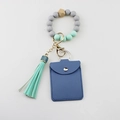 Bracelet porte-clés en perles silicone avec pompon et porte-cartes bleu en cuir PU - Bleu royal
