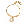 Adjustable golden box chain bracelet featuring a circular hollow heart paved with crystals - Circle Heart Cutout / Gold