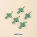 Jaspisgrüner Glas-Kreuzanhänger mit goldener Schließe für DIY-Halsketten-Schmuck - 25*18*4mm / Jaspisgrün