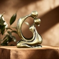 Modern bronze abstract kissing couple sculpture for minimalist home decor - Kissing Ornament
