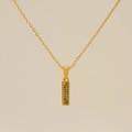 Collier en acier titane doré avec pendentif rectangulaire lettre majuscule texture écorce - Lettre I