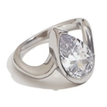 Elegante anillo de acero chapado en oro de 18K con un gran circón blanco de pera - US 6 / Color Acero