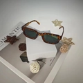 Klassische Rechteckige Sonnenbrille in Schildpatt-Optik mit dunkelgrünen Gläsern - Leopard-Rahmen G15 Gläser