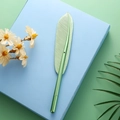 Creative green leaf shaped metal gel pen displayed on light blue gift packaging - 0.5mm / Green