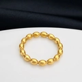 Anello geometrico minimalista con perline metalliche ovali dorate lucide e lisce - Stile Perlato / Oro