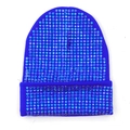 Dettaglio di un berretto in maglia blu reale con strass blu densamente incastonati sul tessuto - L (58-60 cm) Elastico / Blu Reale (Strass Blu)