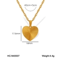 Collana con ciondolo a cuore dorato con trama a raggio di sole e catena a spirale - Stile del Cuore (HC-N40007) / Oro