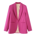 Détail du blazer magenta montrant les revers lisses et la doublure beige premium - Rose Foncé