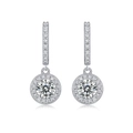 Pendientes largos de plata con piedra central redonda y diseño de halo de diamantes - Estilo Halo Redondo (E12927)