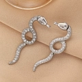 Orecchini a perno a forma di serpente argento con strass su raso color champagne - Orecchino Serpente Argentato (1569)