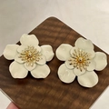 2512076a Off-white Flower Earrings