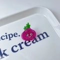 Cute beetroot shaped acetate hair claw clip with smiling face and green leaves - Onion